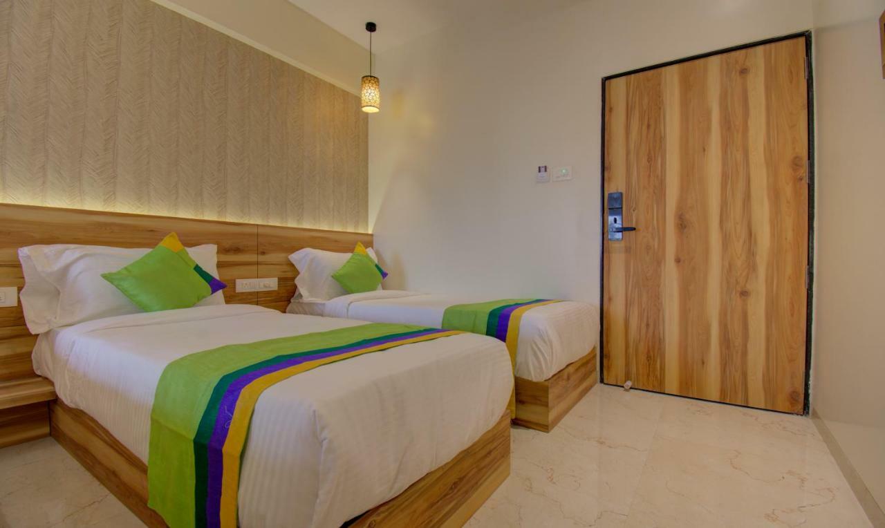 סוראט Hotel Amisha International מראה חיצוני תמונה