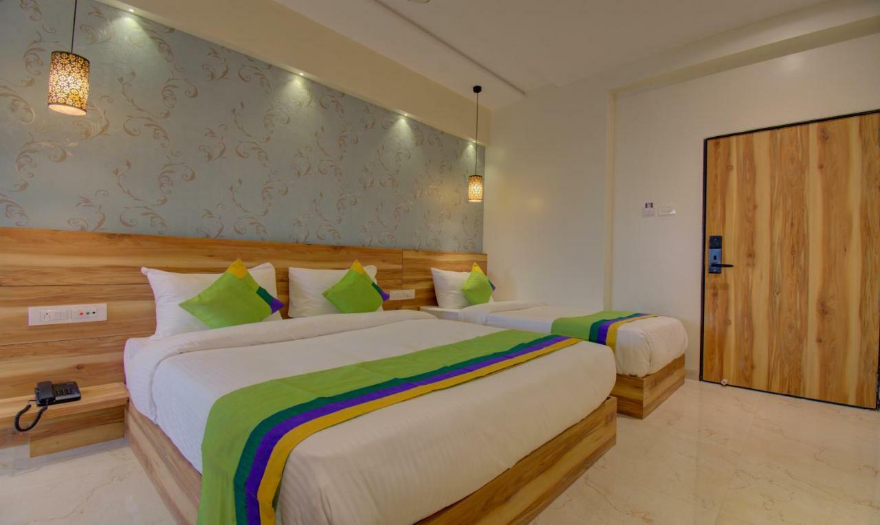 סוראט Hotel Amisha International מראה חיצוני תמונה
