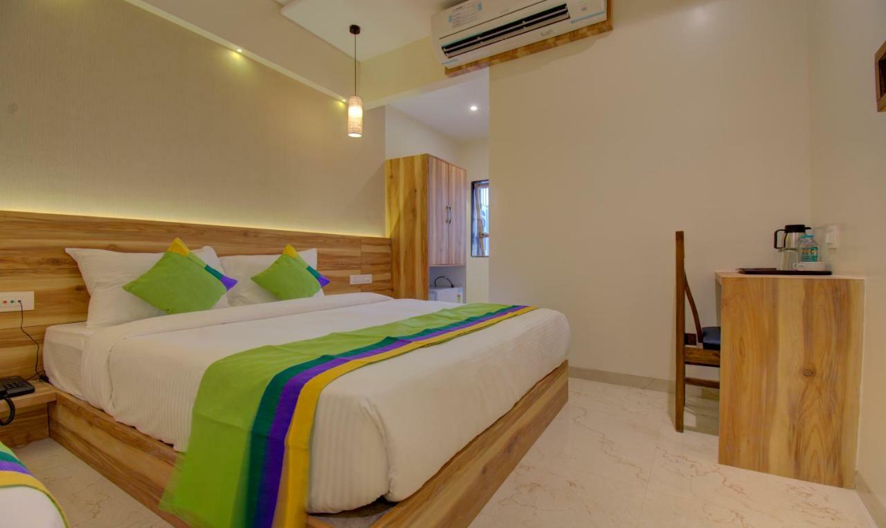סוראט Hotel Amisha International מראה חיצוני תמונה