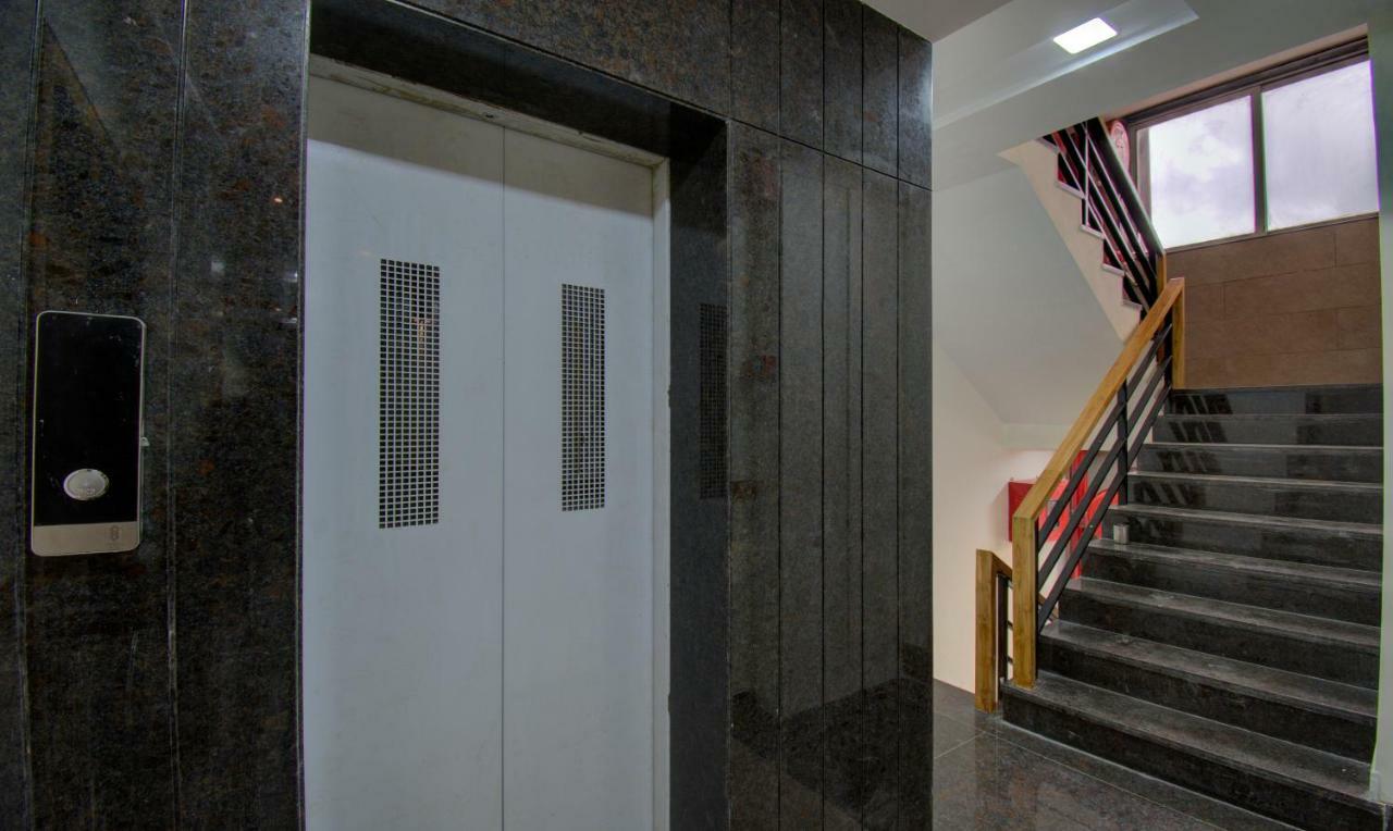 סוראט Hotel Amisha International מראה חיצוני תמונה
